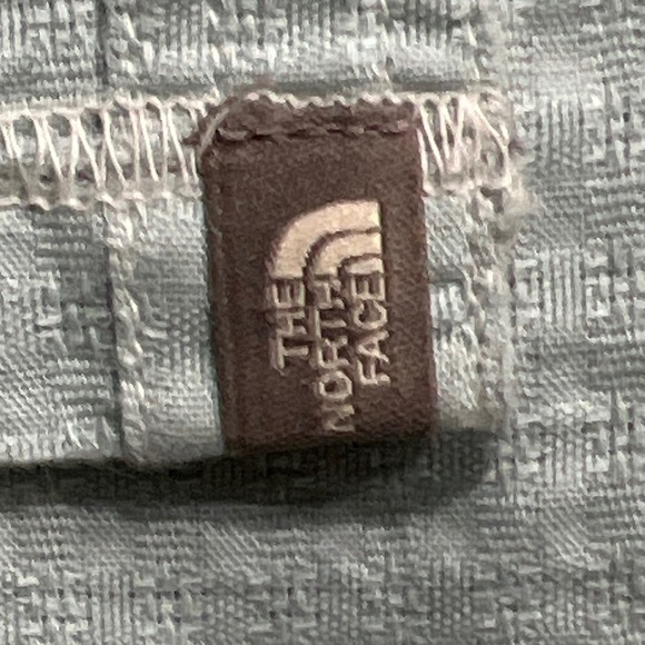 The North Face Button Down Bamboo Shirt - Picture 9 of 13